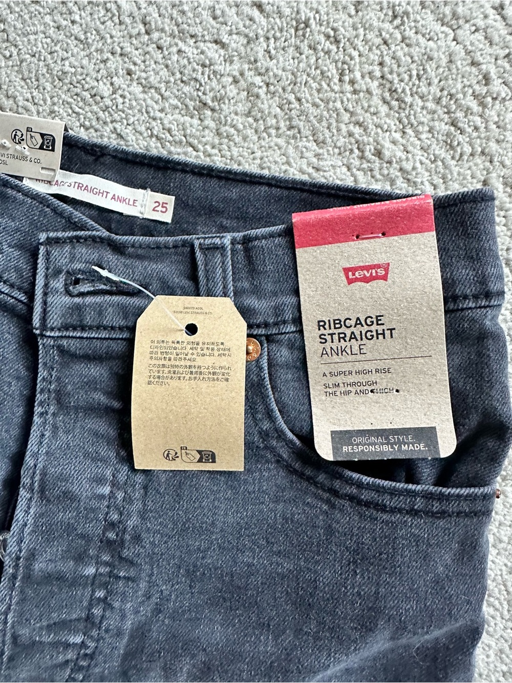 Levi's Ribcage Straight Ankle Jeans - Charcoal Black